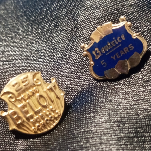 10k gold years of service lapel pins vintage 5 Beatrice years &amp; 25 years Beloit